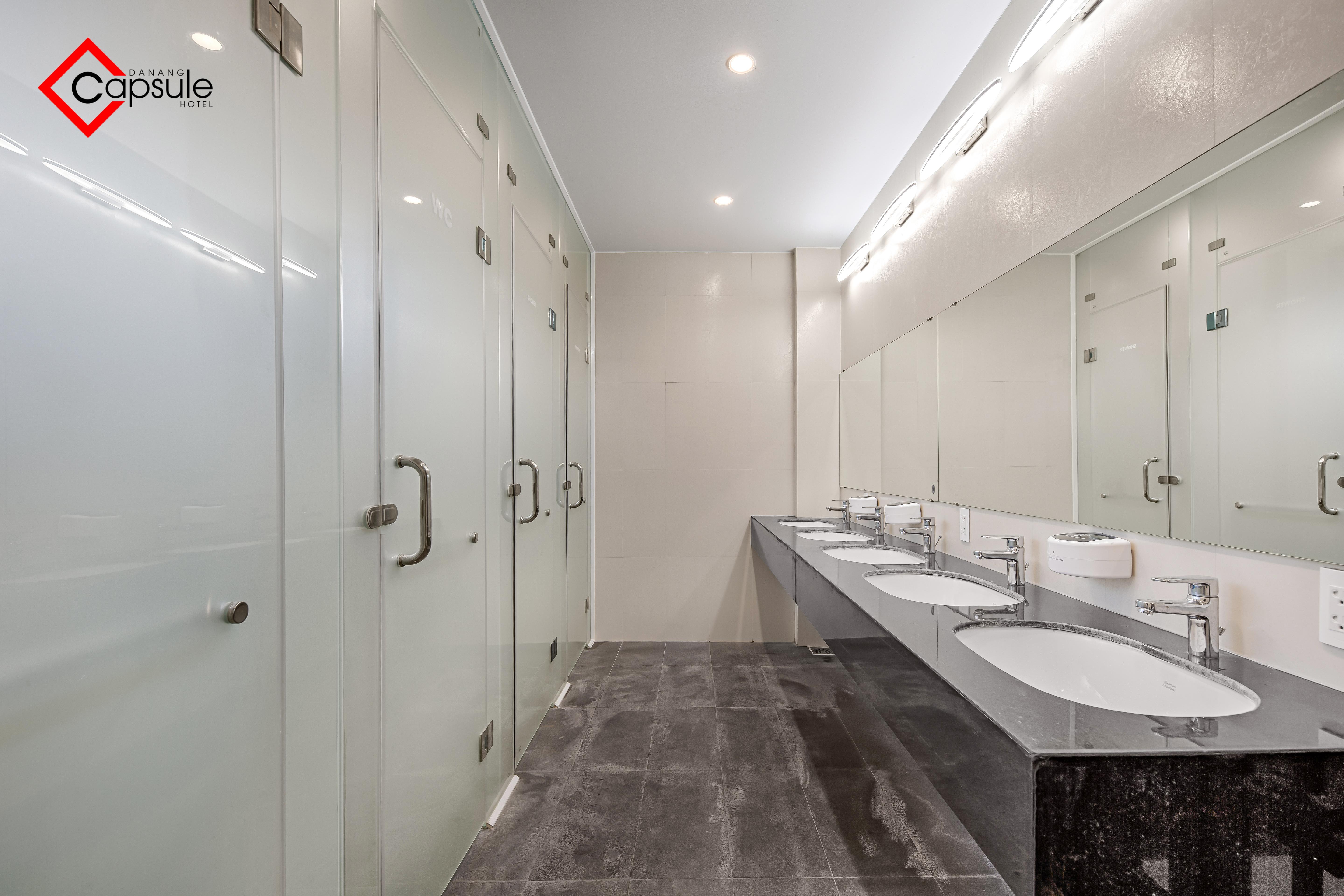 Ancyra Capsule Hotel - Backpackers Paradise & Rooftop Bar Đà Nẵng Extérieur photo